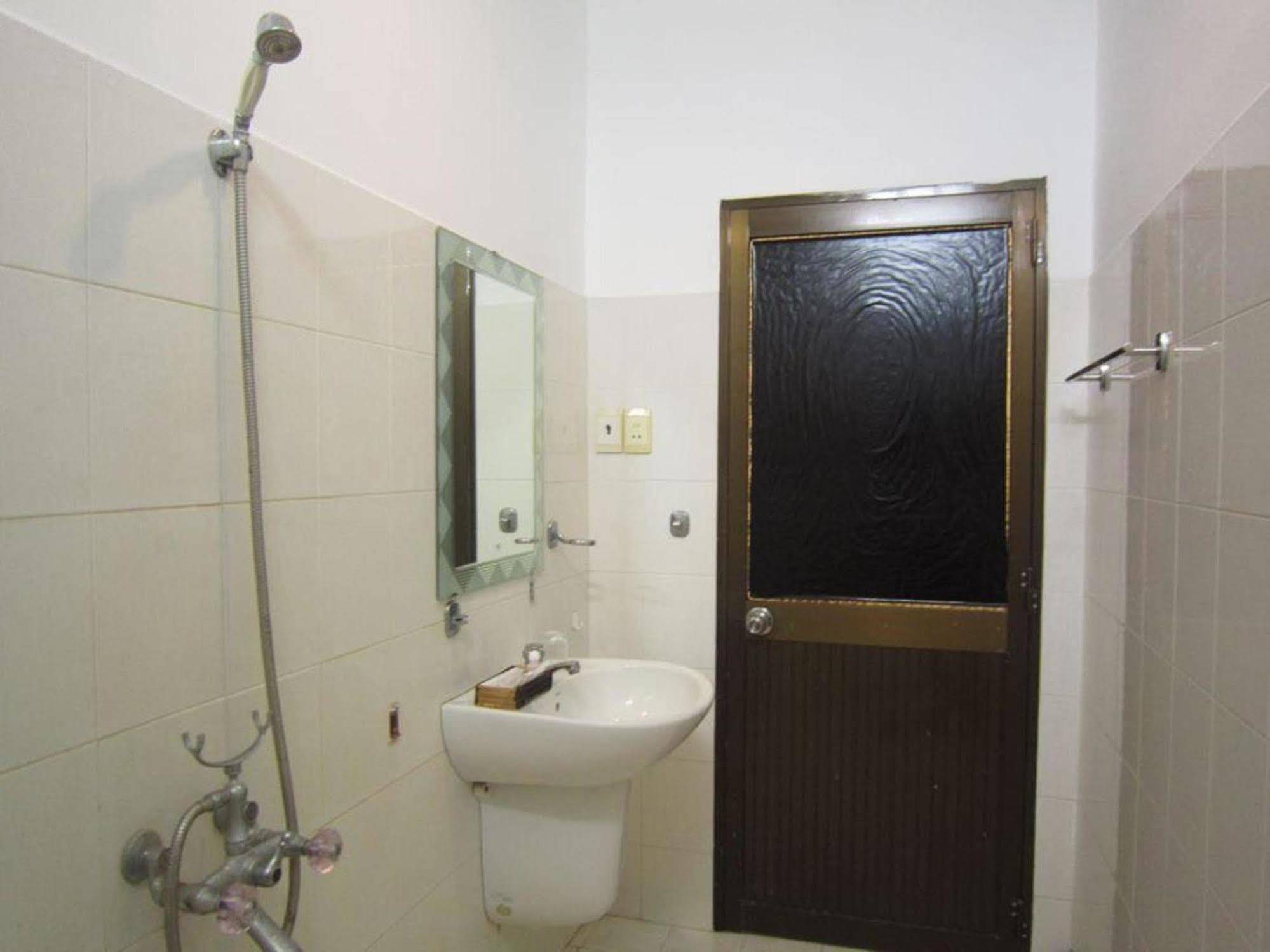 Hotel RedDoorz @ Pham Ngu Lao Street 3 Ho-Chi-Minh-Stadt Exterior foto